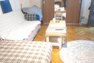 Garsonieră decomandată în Sud