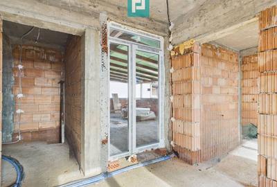 Penthouse cu 2 camere decomandat în Chișoda - 2