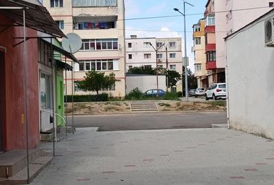 Apartament cu 2 camere decomandat în Buhuși - 10