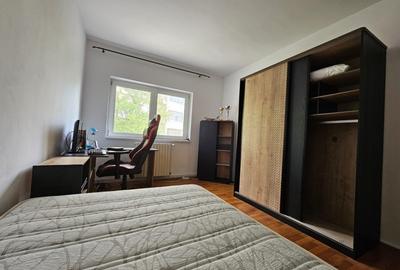 Apartament cu 3 camere decomandat, mobilat în Tomis I - 7