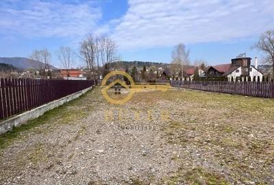 Teren de 1535 mp, în Central - 2