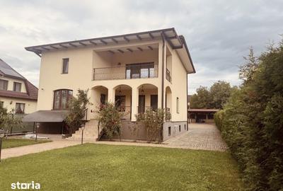 Casă cu 5 camere cu Teren 830 Mp în Central