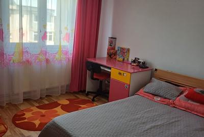 Apartament cu 3 camere decomandat în Central - 1