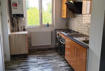 Apartament cu 4 camere decomandat în Central