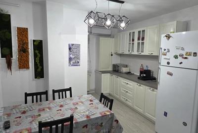 Apartament cu 3 camere decomandat în Craiovița Nouă