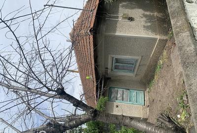 Casă cu Teren 620 Mp în Central