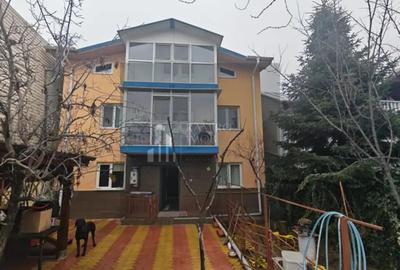Casă cu 7 camere cu Teren 190 Mp în Berceni