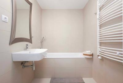 Apartament cu 3 camere decomandat în Victoriei