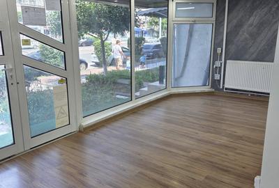 Spațiu comercial, de 58 mp, în Micro 14 - 12