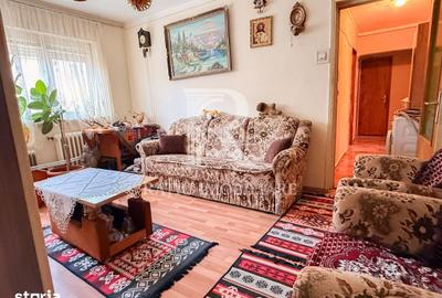 Apartament cu 3 camere decomandat în Iosia