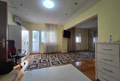 Apartament cu 4 camere decomandat în Moșilor - 4