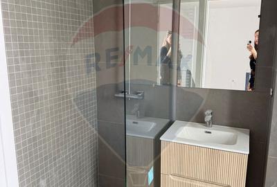 Casă cu 4 camere cu Teren 158 Mp în Central