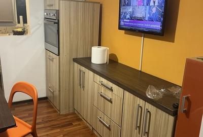 Apartament cu 3 camere decomandat în Gorjului