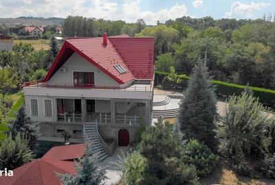 Casă cu 4 camere în Bucium