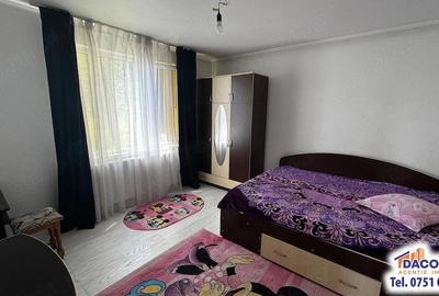 Casă cu 6 camere cu Teren 1323 Mp în Piscu