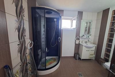 Casă cu 4 camere în Nord