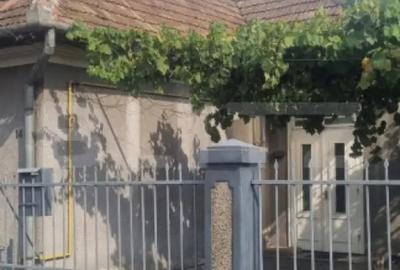 Casă cu 2 camere cu Teren 322 Mp în Central