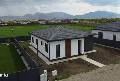 Casă cu 4 camere cu Teren 500 Mp în Central - 3