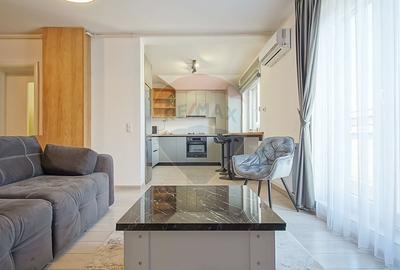 Apartament cu 2 camere semidecomandat, mobilat în Tractorul - 5