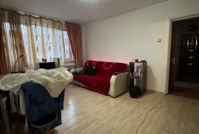 Apartament cu 3 camere semidecomandat, mobilat în Rahova - 1