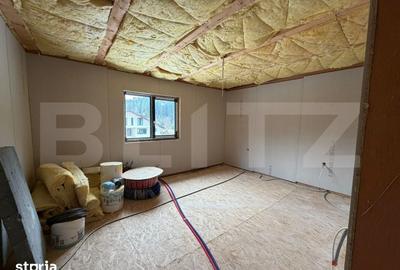 Casă cu 7 camere cu Teren 950 Mp în Central - 1