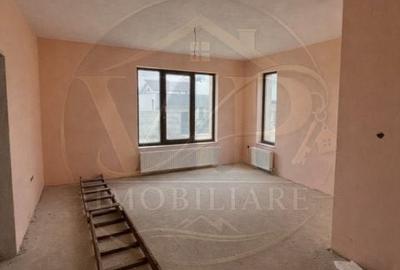 Casă cu 4 camere cu Teren 357 Mp în Central