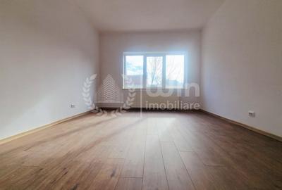 Apartament cu 3 camere decomandat în Semicentral