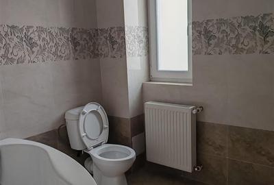 Apartament cu 3 camere semidecomandat în Pădureni - 4