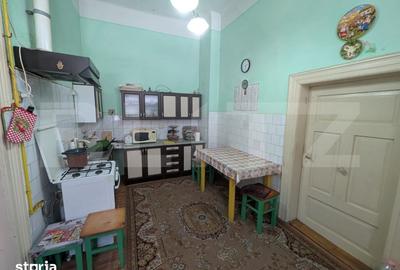 Casă cu 6 camere cu Teren 489 Mp în Lipoveni