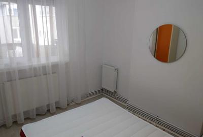 Apartament cu 2 camere semidecomandat, mobilat în Ultracentral