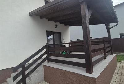 Casă cu Teren 500 Mp în Cetății