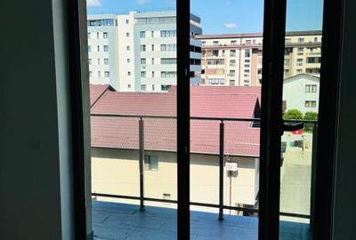 Garsonieră decomandată în Central
