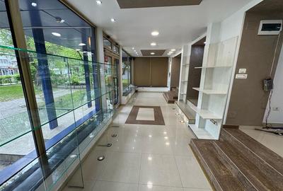 Spațiu comercial, de 85 mp, în Central - 1