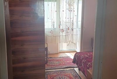 Apartament cu 4 camere semidecomandat, mobilat în Central - 1