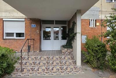 Apartament cu 3 camere decomandat în Cantemir - 20