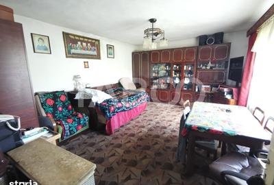 Casă cu 4 camere cu Teren 394 Mp în Trei Stejari