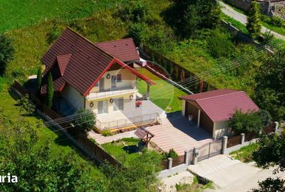 Casă cu 4 camere cu Teren 853 Mp în Moieciu