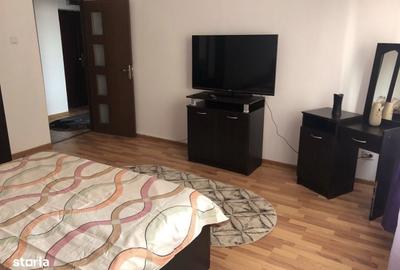 Garsonieră decomandată în Central