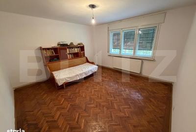 Apartament cu 2 camere decomandat în Calea București