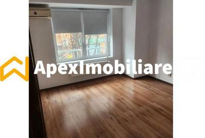 Spațiu comercial, de 51 mp, în Centrul Civic - 3