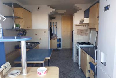 Apartament cu 3 camere semidecomandat în Crângași - 2