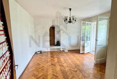 Apartament cu 3 camere semidecomandat în Alexandru Obregia