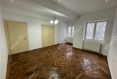 Apartament cu 4 camere decomandat în Central - 2