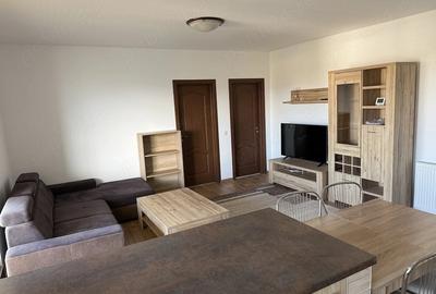 Apartament cu 3 camere semidecomandat în Mărăști