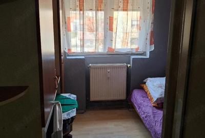 Garsonieră decomandată în UTA