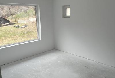 Casă cu 8 camere cu Teren 2100 Mp în Central - 7