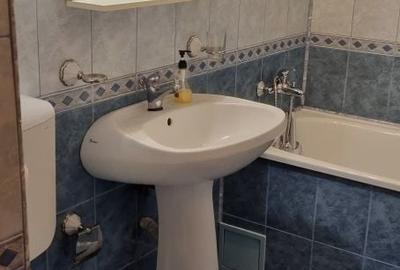Apartament cu 2 camere semidecomandat în Micro 3 - 6