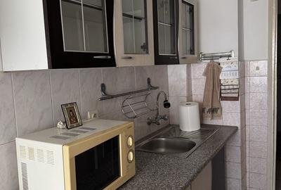 Garsonieră decomandată în Central