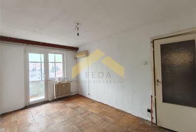 Apartament cu 2 camere semidecomandat în Aurel Vlaicu