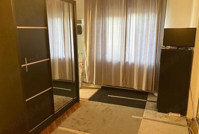 Casă cu 4 camere cu Teren 400 Mp în Central